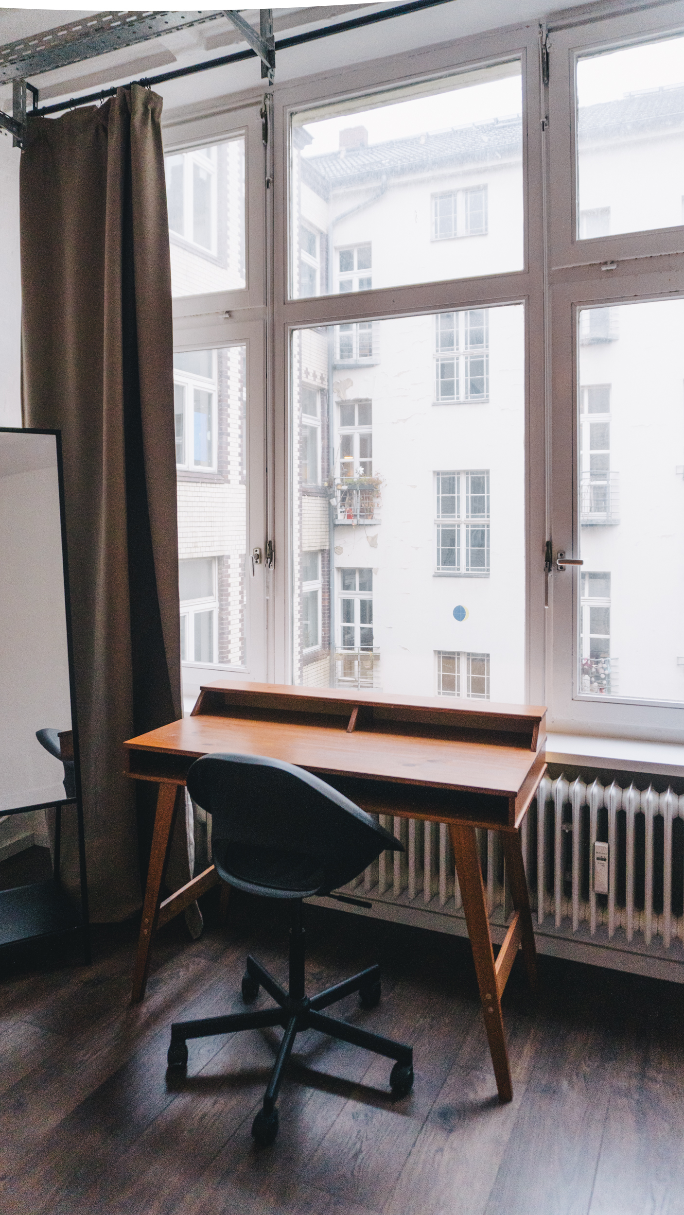 BONNIE DRES Airbnb by Marc Moudí-2