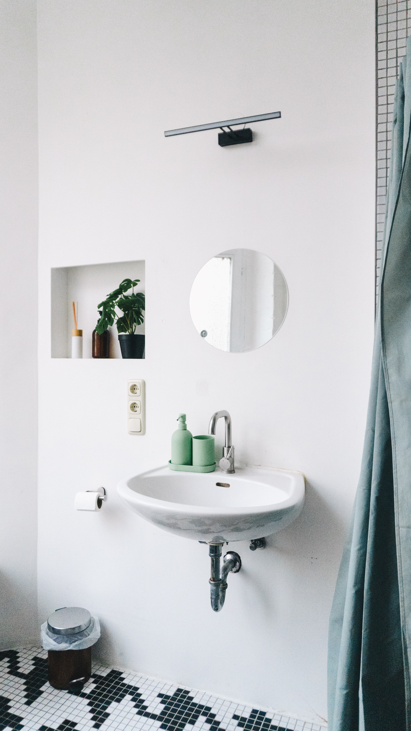 BONNIE DRES Airbnb by Marc Moudí-52