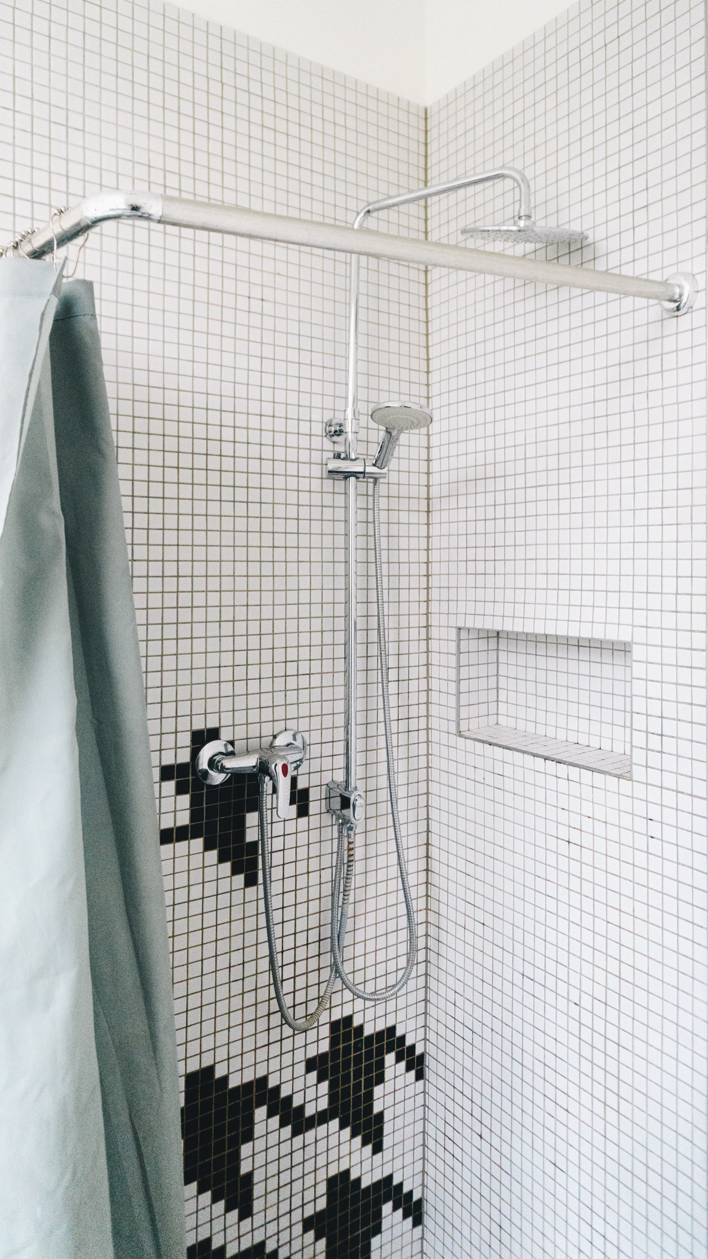 BONNIE DRES Airbnb by Marc Moudí-53