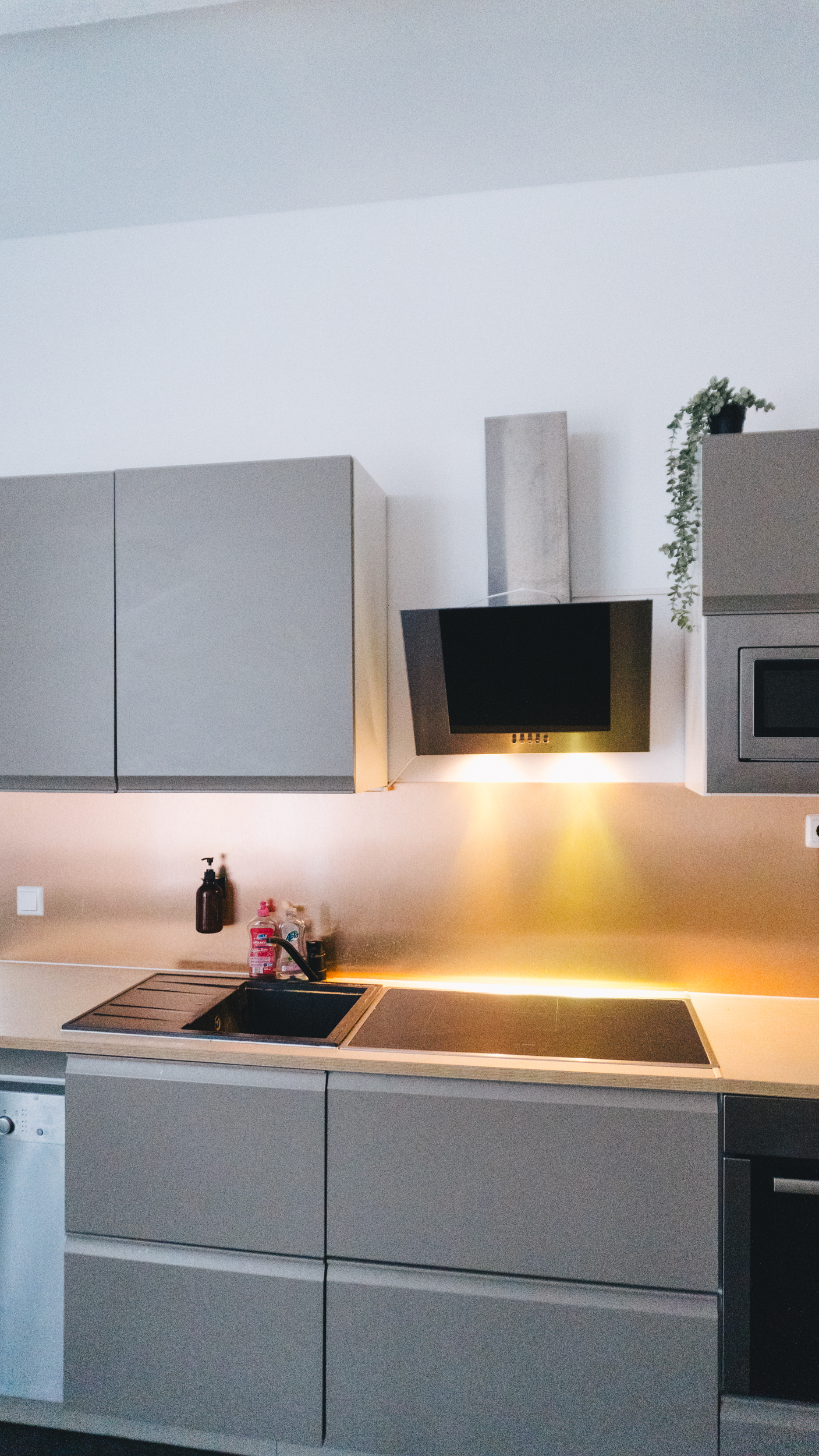 BONNIE DRES Airbnb by Marc Moudí-56