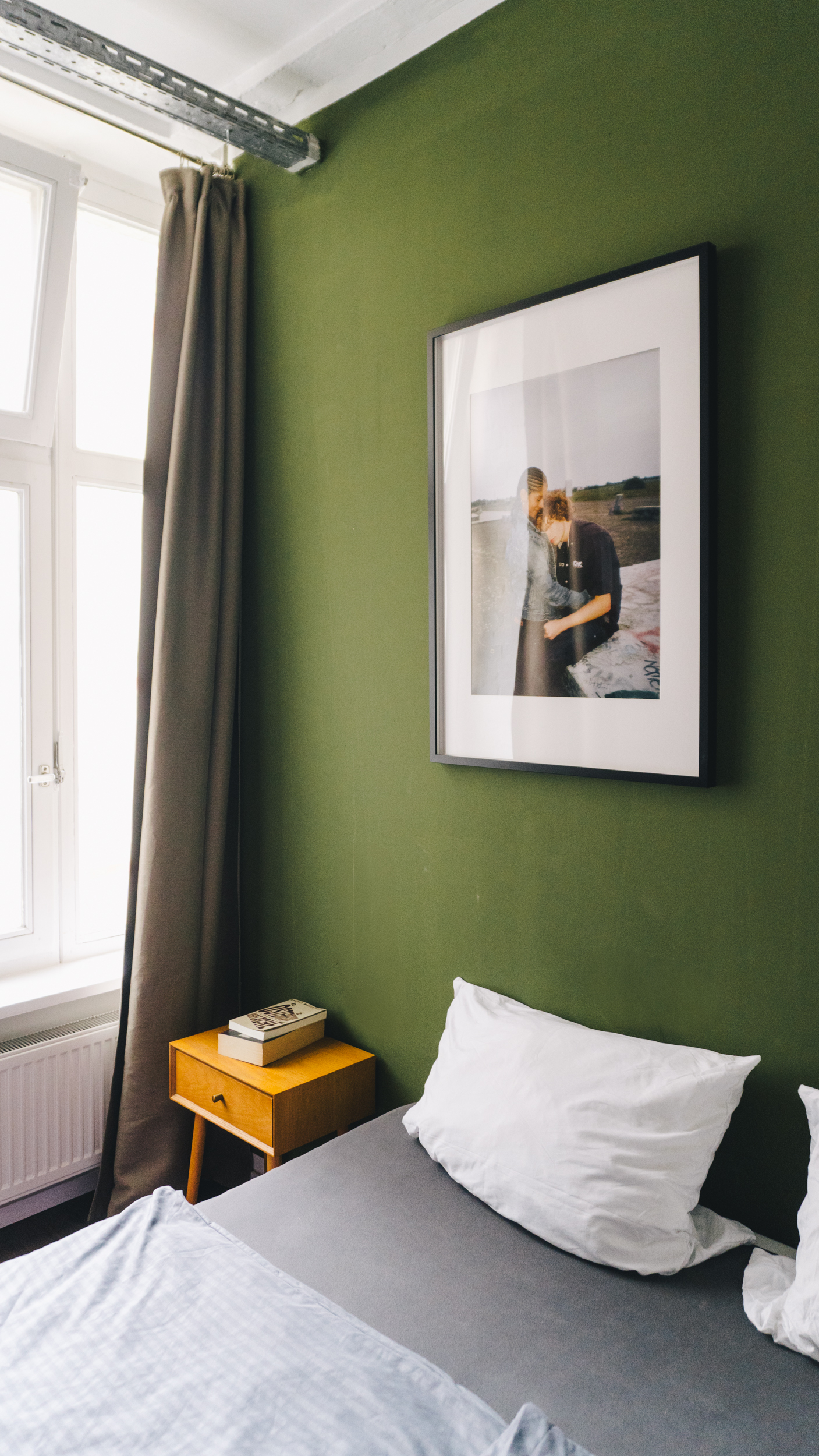 BONNIE DRES Room 1f