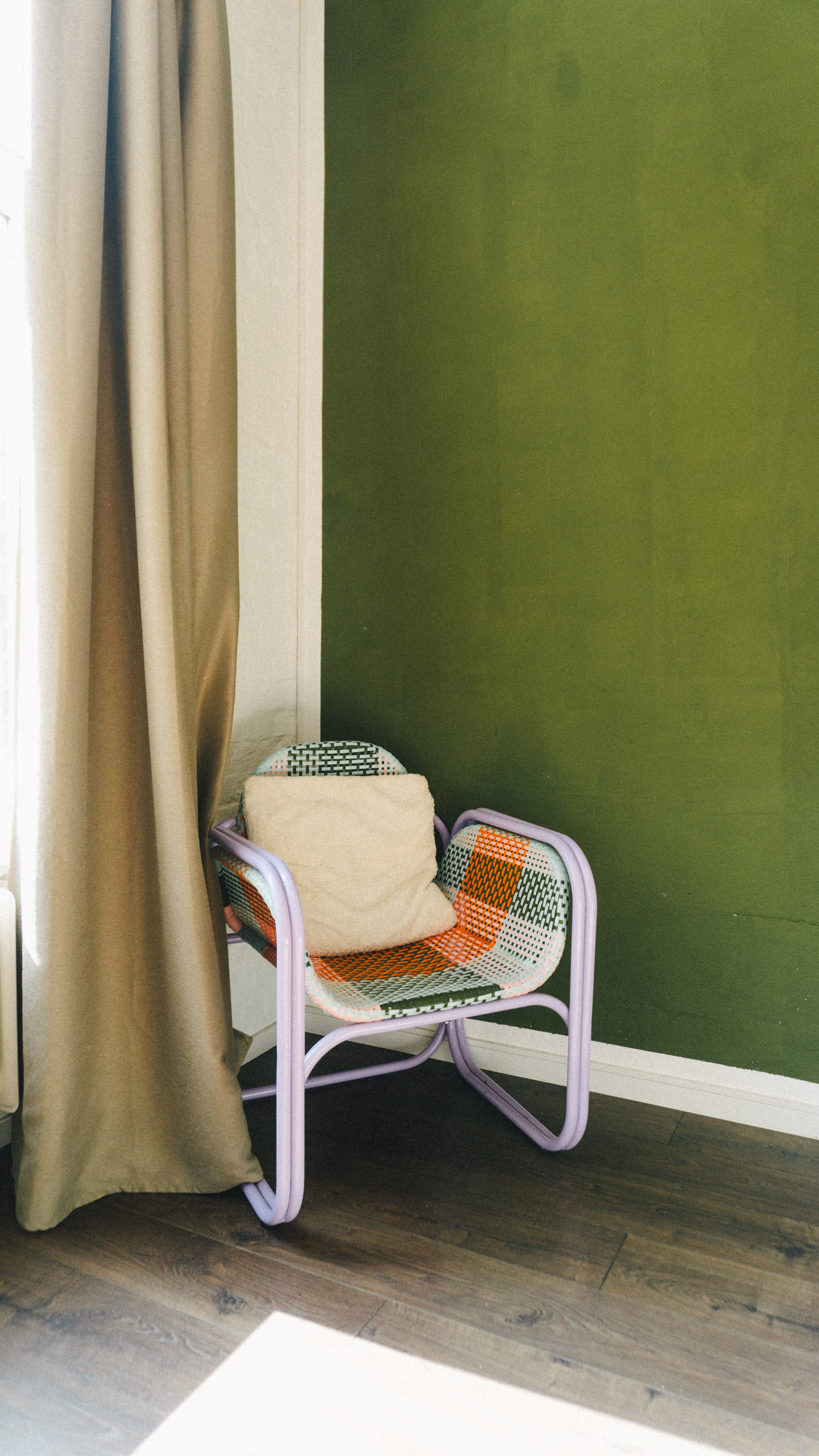 BONNIE DRES Room 3a