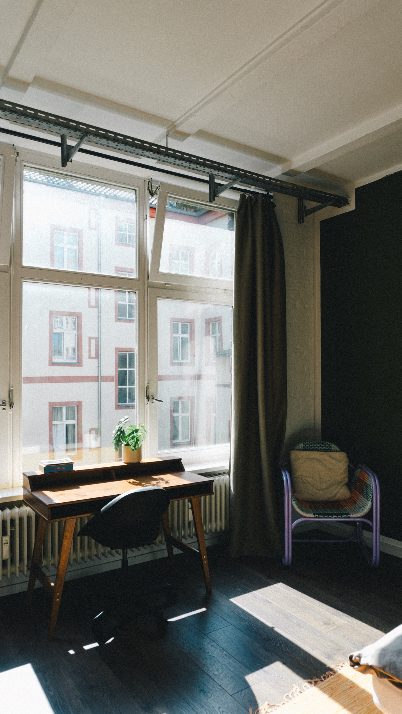 BONNIE DRES Room 3f