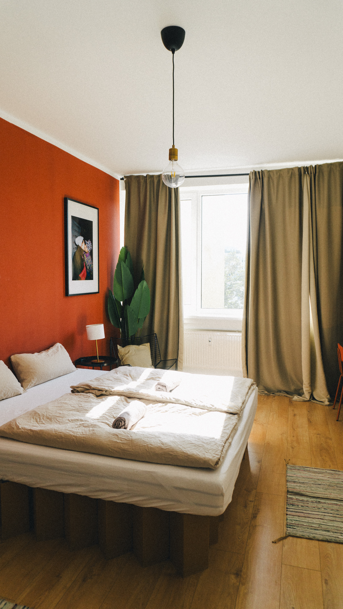 BONNIE MALU Room 10f