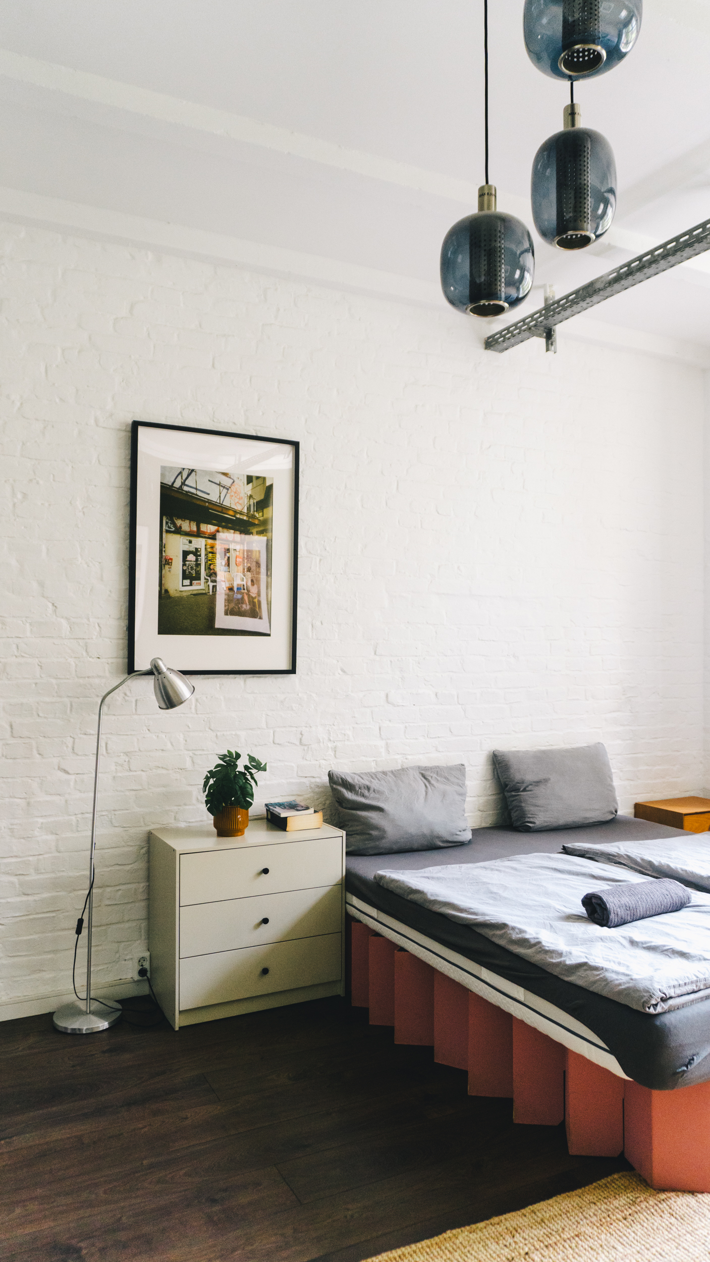 BONNIE DRES Room 4d